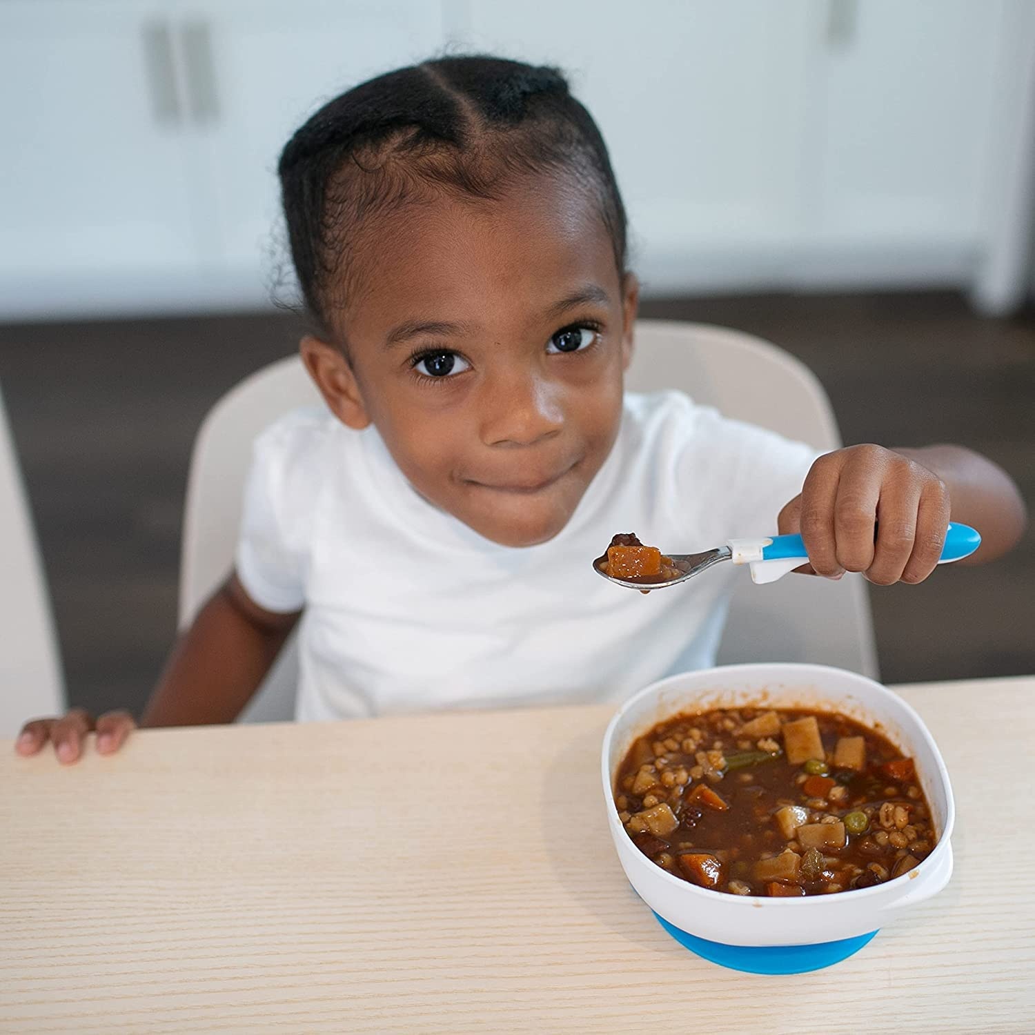 image:imageDr Browns NoSlip Strong Suction Bowls for Babies and Toddlers Baby Led Feeding 2Pack BPA Free 4mWhite Blue